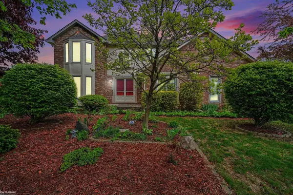 16257 Woodstream DR, ClintonTownship, MI 48038