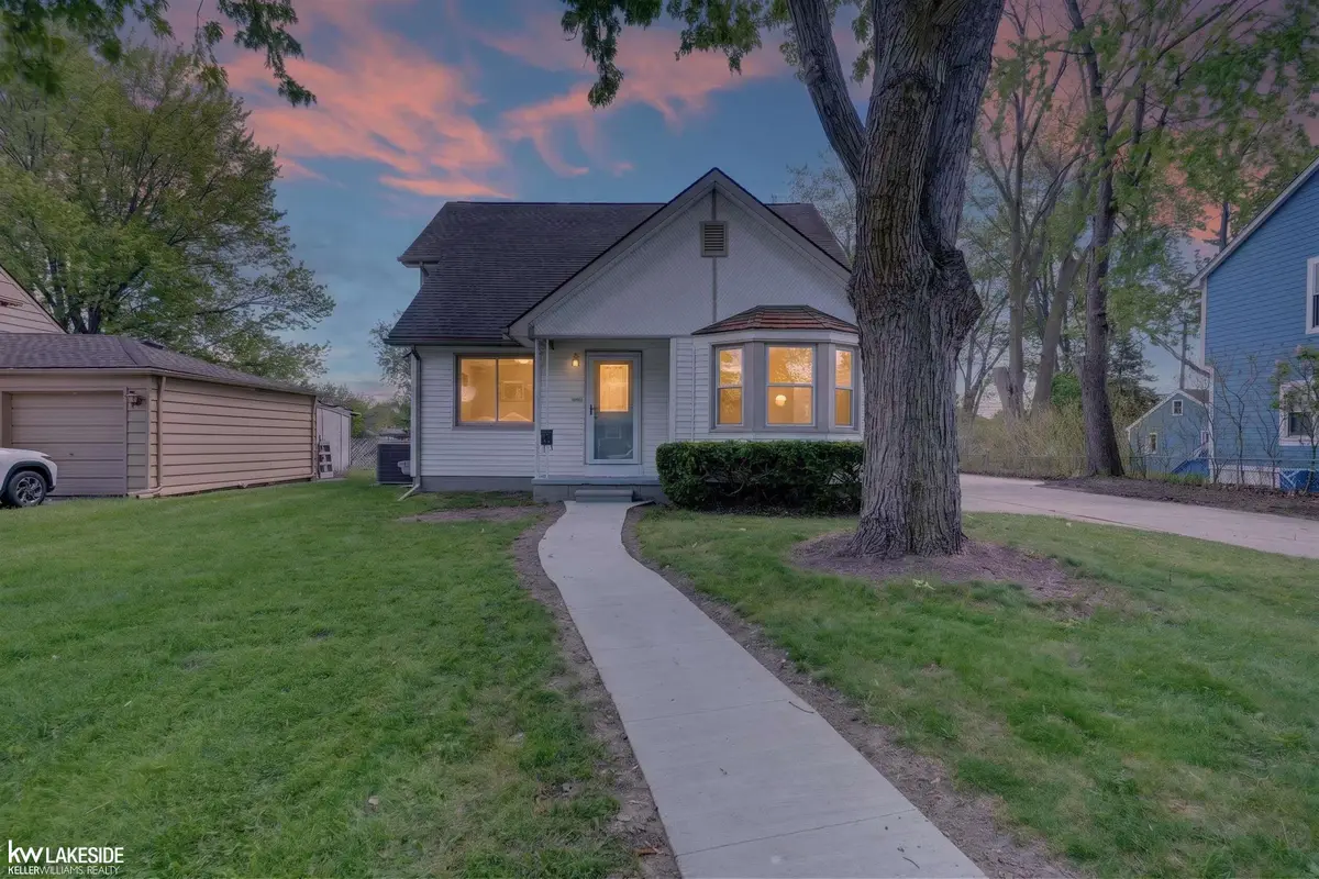 28000 Manhattan ST, Saint Clair Shores, MI 48081 - #1