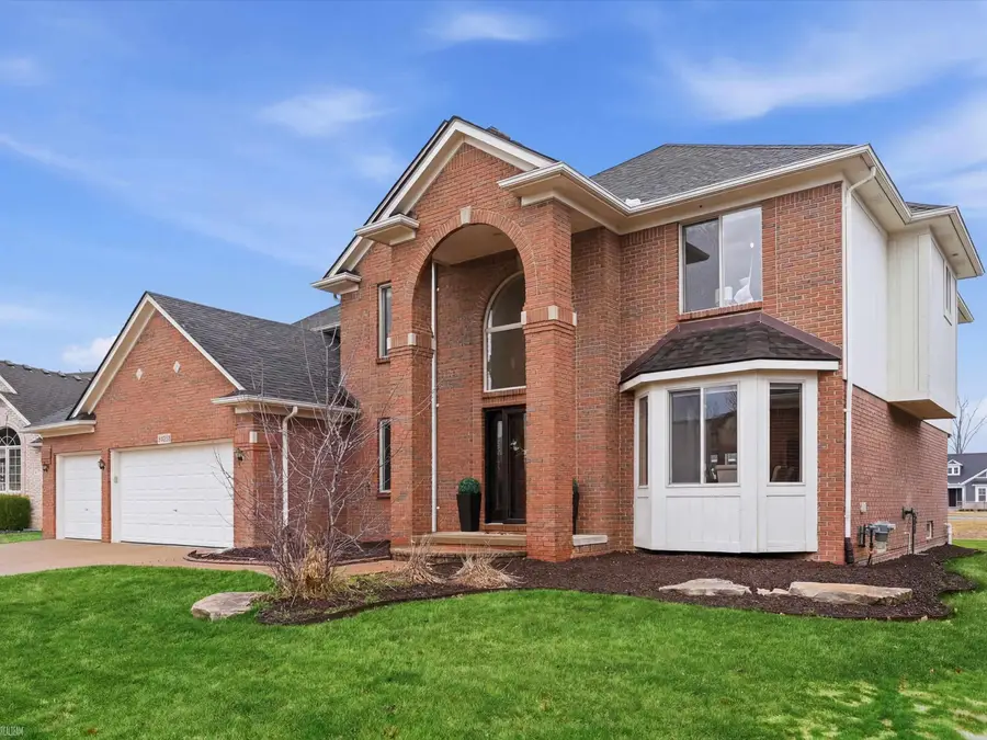 20483 St Martins AVE, Macomb, MI 48044 - #3