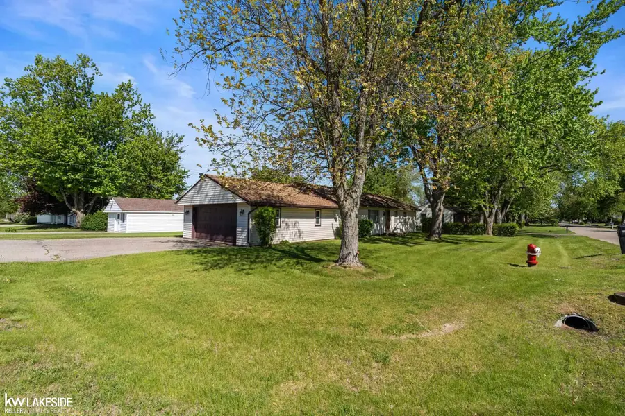 46535 Waco ST, Shelby, MI 48317 - #3