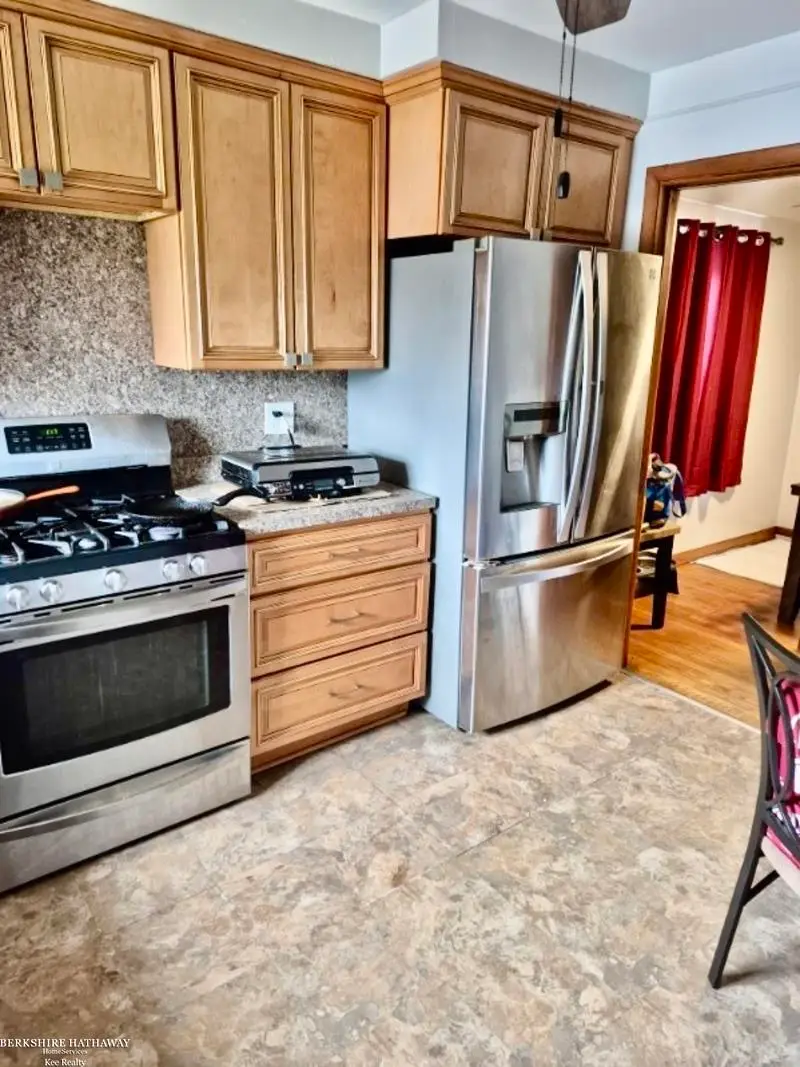 24524 Raven AVE, Eastpointe, MI 48021 - #2