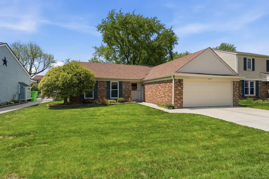 45471 Ronnen DR, Macomb, MI 48044 - #2