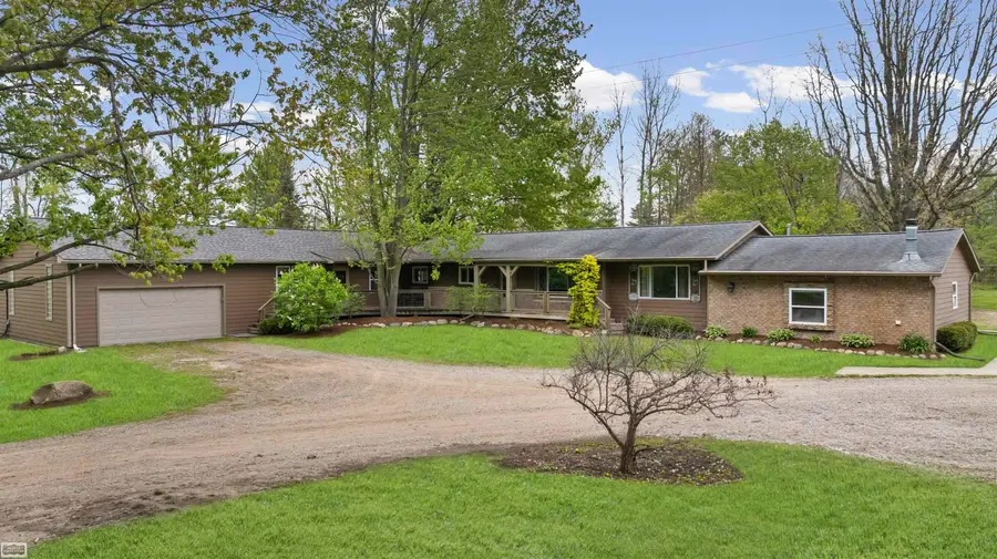 3365 Howland RD, Almont, MI 48003 - #2