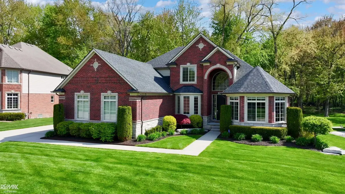 34389 Dante DR, Chesterfield, MI 48047 - #1