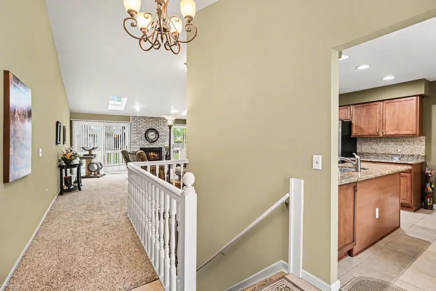 43054 W Kirkwood DR, Clinton, MI 48038 - #3