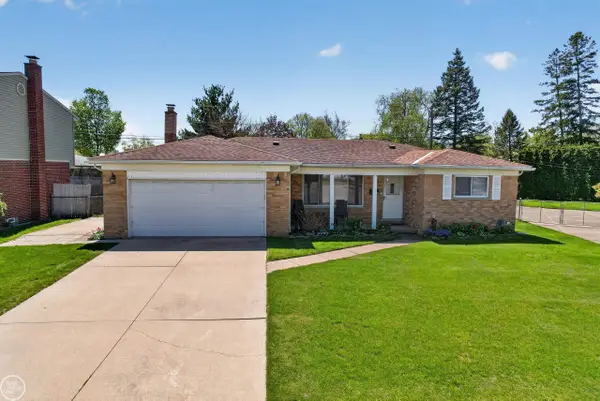 42159 Mac Rae DR, SterlingHeights, MI 48313