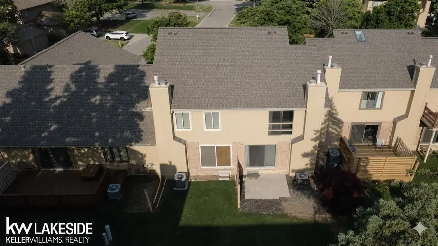 616 byron ct RD, Rochester, MI 48307 - #3