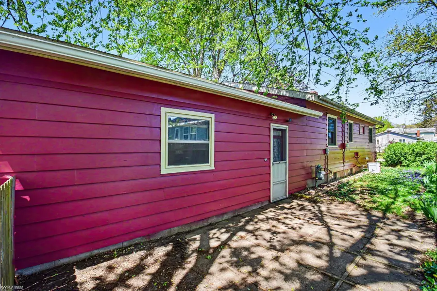 2436 20th AVE, Port Huron, MI 48060 - #2
