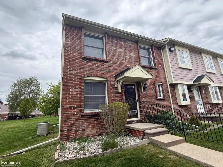 20016 N Great Oaks Circle, Clinton Township, MI 48038 - #2