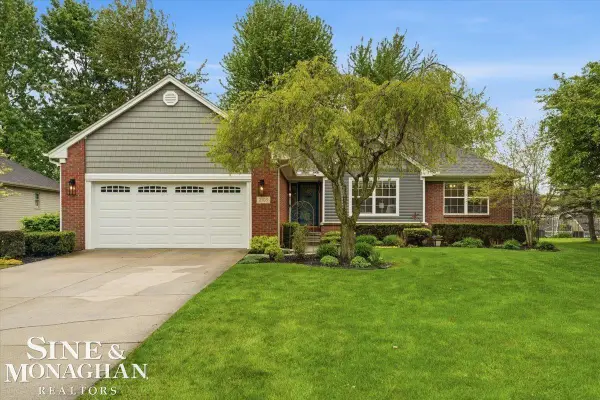 2109 Ash ST, St, MI 48079