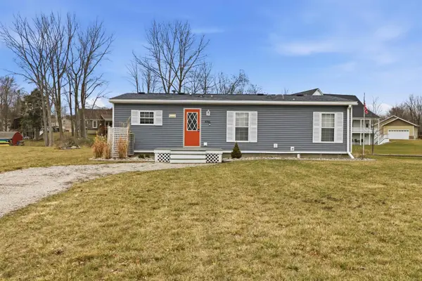 6364 Lee Dr STS, Caseville, MI 48725