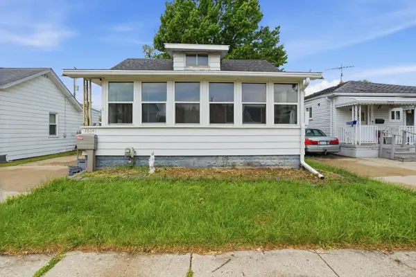 28041 Maple ST, Roseville, MI 48066