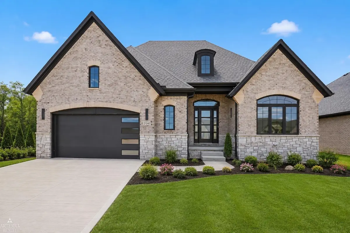 57249 Meadowridge DR, Washington, MI 48094 - #1