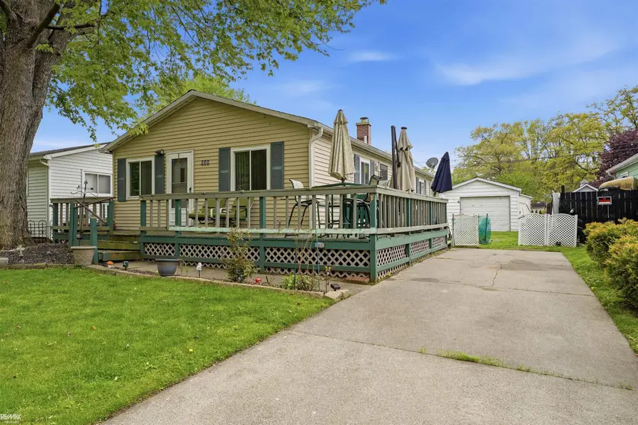 939 Liberty ST, Algonac, MI 48001 - #2