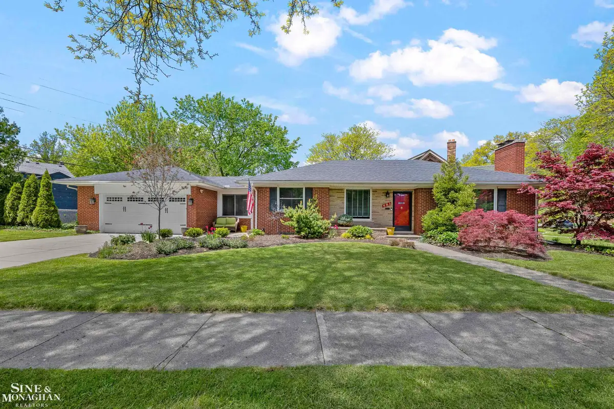 401 McKinley AVE, Grosse Pointe Farms, MI 48236 - #1