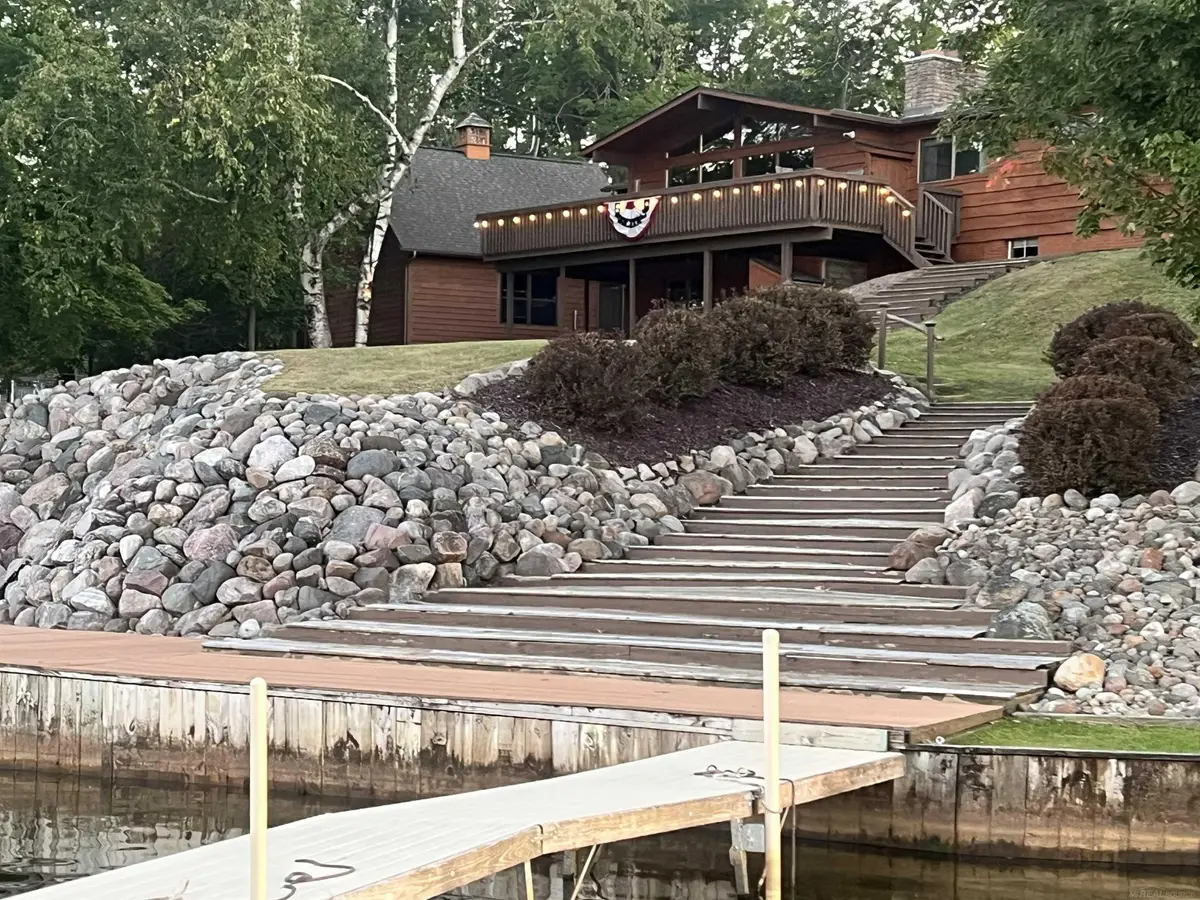 2004 N Haven DR, Gladwin, MI 48624 - #1