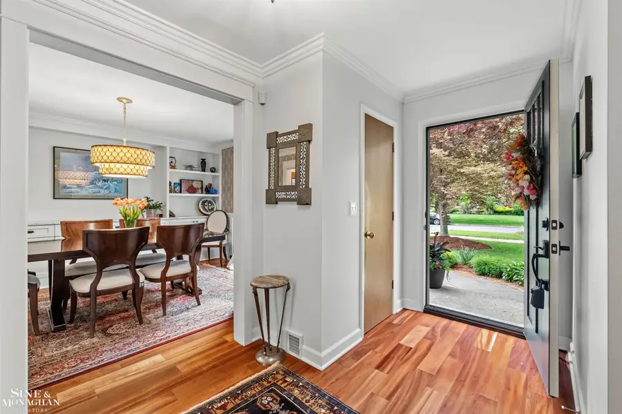 764 Pemberton RD, Grosse Pointe Park, MI 48230 - #3