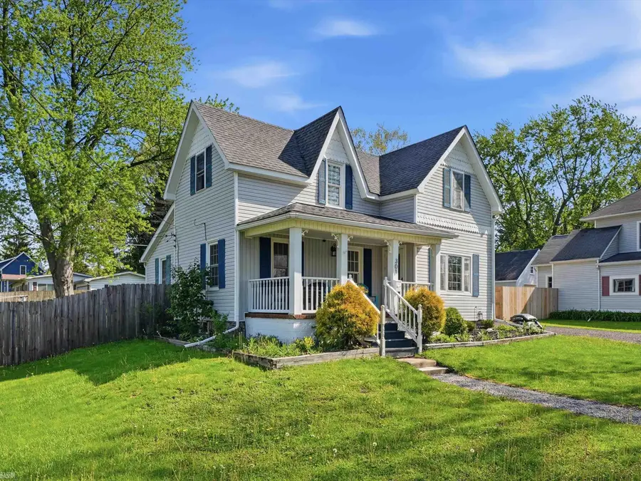 301 North ST, Yale, MI 48097 - #3
