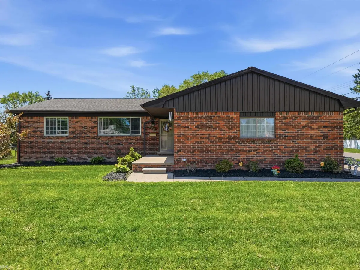 45553 Klingkammer ST, Utica, MI 48317 - #1