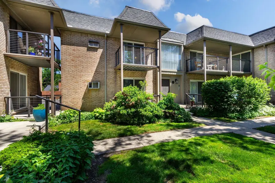 1721 E 14 Mile Unit C RD, Birmingham, MI 48009 - #2