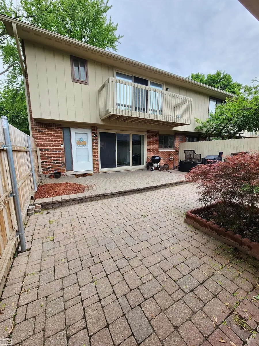 42545 Eldon AVE, Clinton Township, MI 48038 - #3