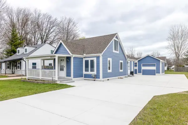 29230 Harding ST, Roseville, MI 48066