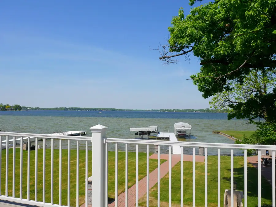 1704 Cass Lake Front RD, Keego Harbor, MI 48320 - #3