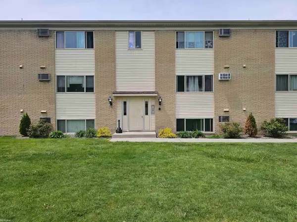 1875 Michigan AVE, Marysville, MI 48040