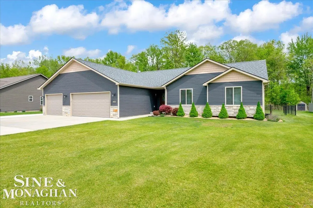 9445 Folkert RD, Pearl Beach, MI 48001 - #1