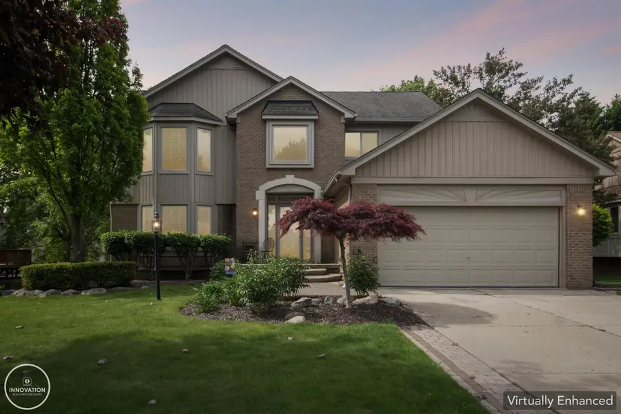 192 Bellshire LN, Rochester Hills, MI 48307 - #2