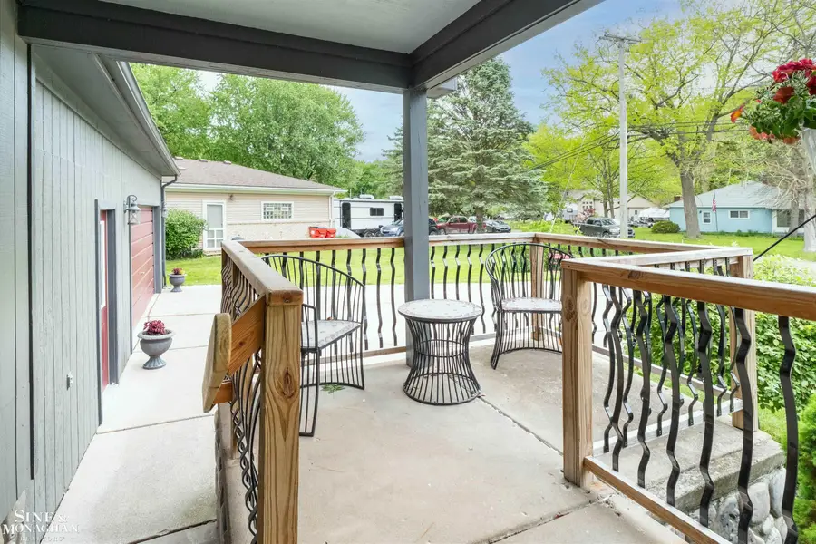 37907 Hazel ST, Harrison Township, MI 48045 - #3