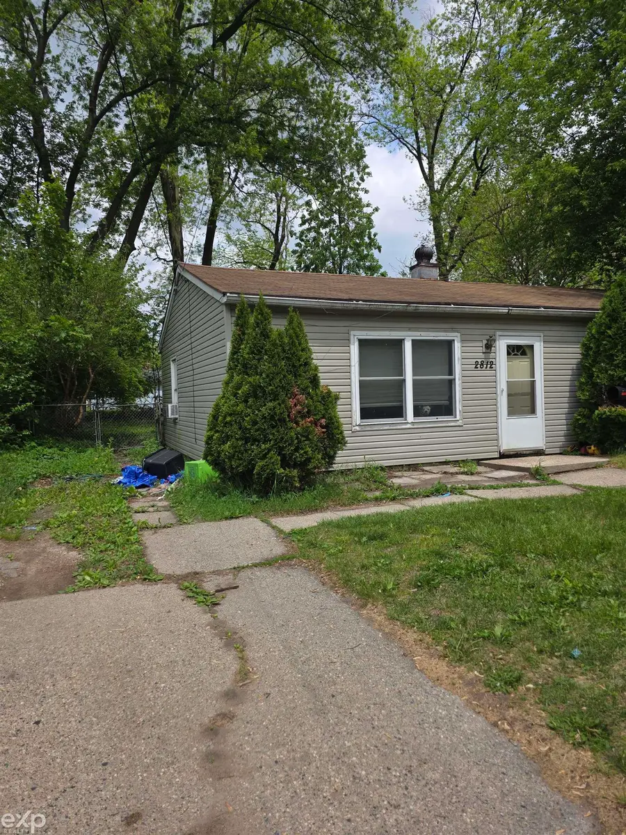 2812 Cabot DR, Lansing, MI 48911 - #2