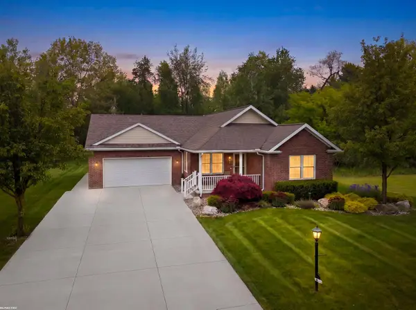 11883 Liberty Woods DR, Washington, MI 48094