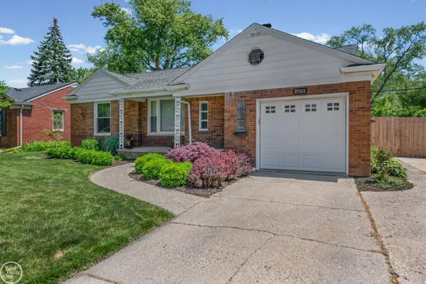 27512 Little Mack AVE, StClairShores, MI 48082