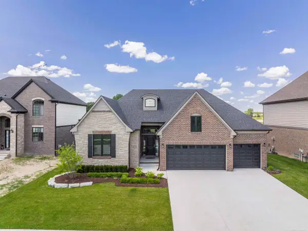 49375 Langford DR, Macomb, MI 48044
