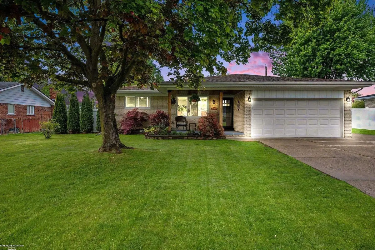 35357 Bobcean RD, Clinton Township, MI 48035 - #1