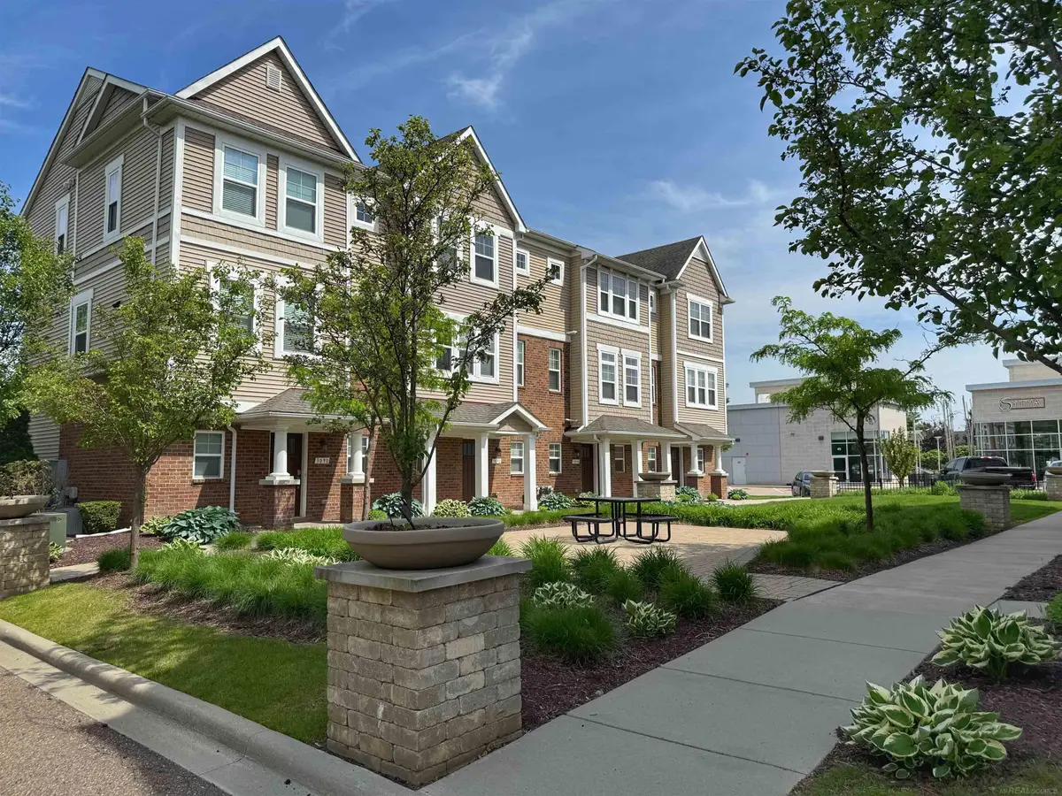 3084 Kilmer AVE, Troy, MI 48083 - #1