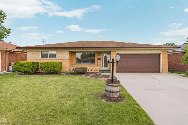 13216 Cromie DR, Warren, MI 48088