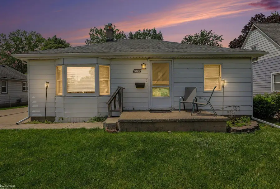 24261 Eleanor AVE, Warren, MI 48089 - #3