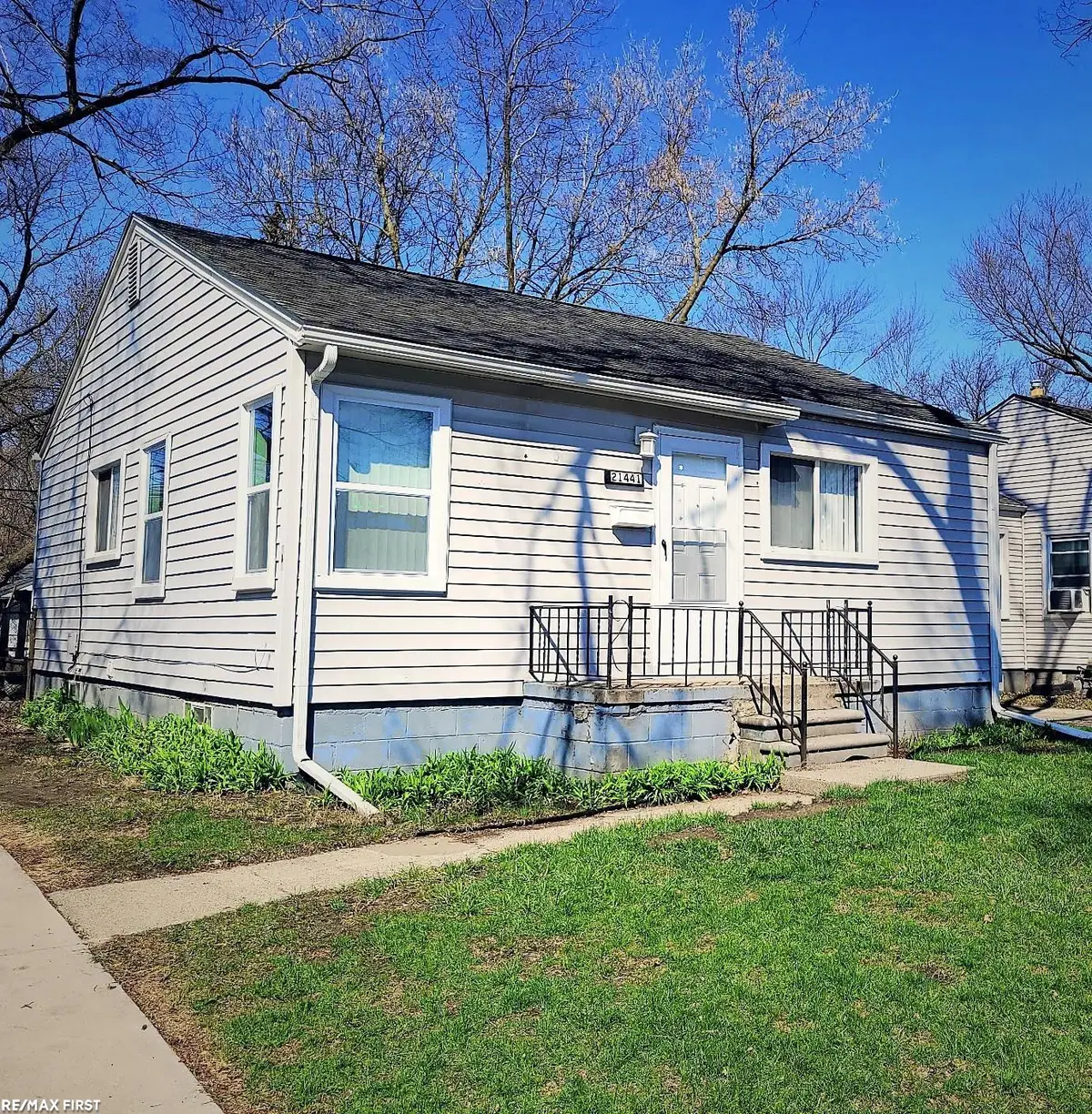 21441 Atlantic Av AVE, Warren, MI 48091 - #1