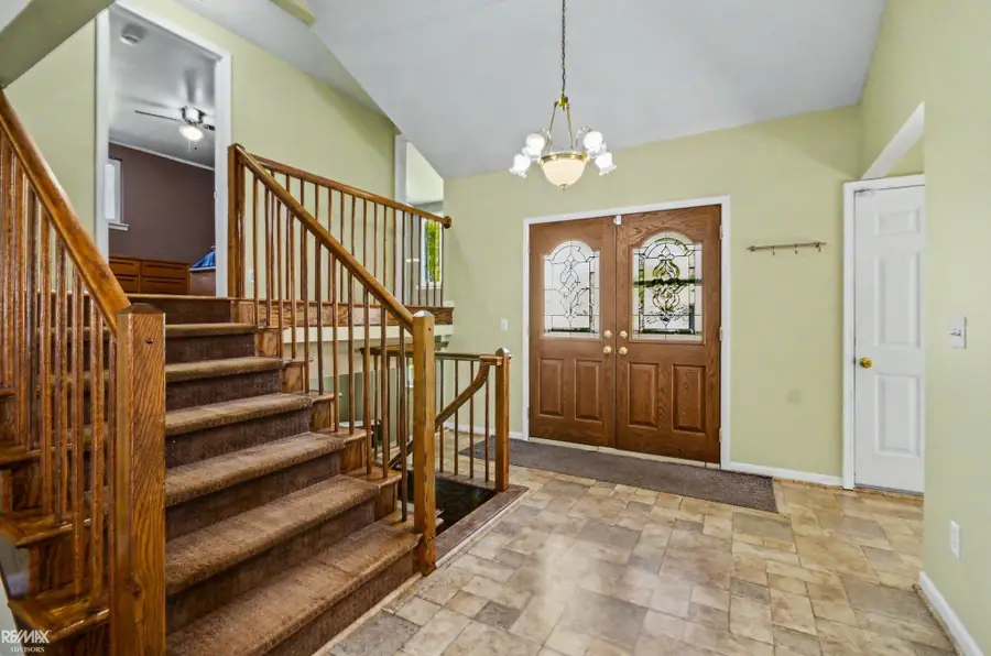 13867 Tefft DR, Warren, MI 48088 - #2