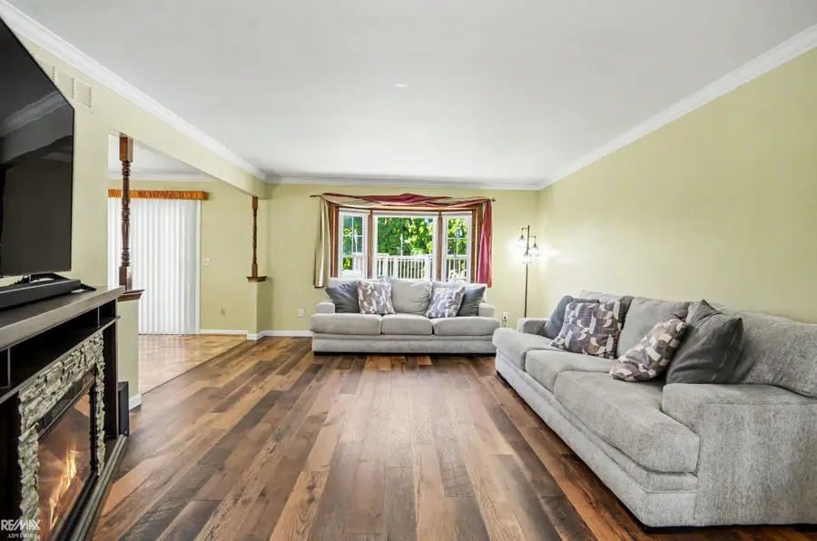 13867 Tefft DR, Warren, MI 48088 - #3