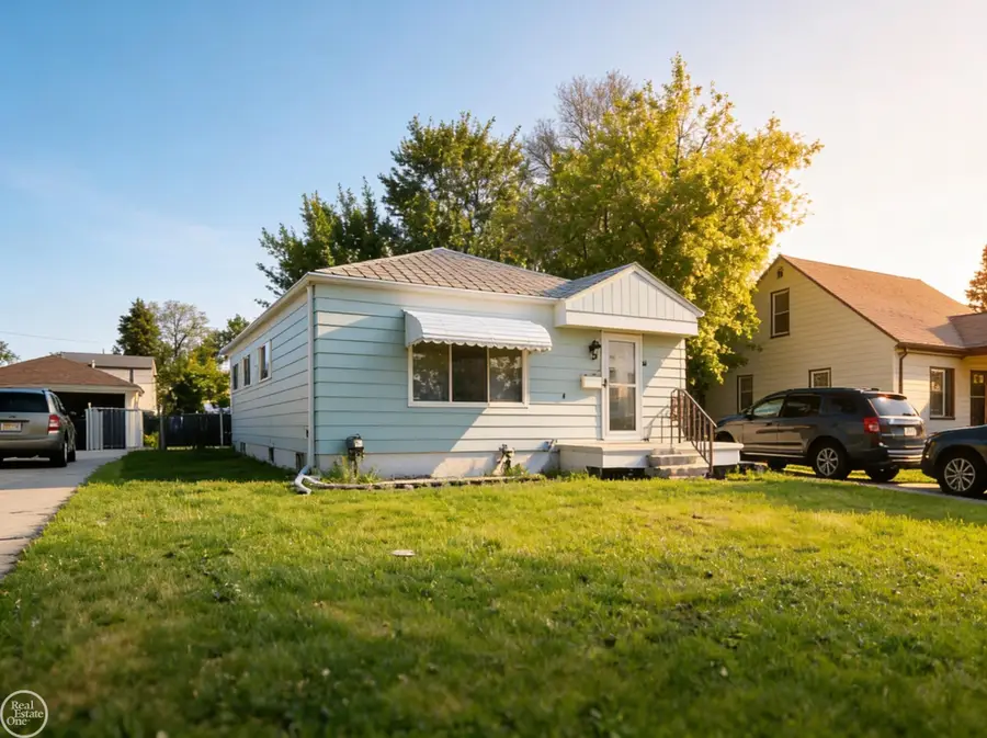 17901 Peters ST, Roseville, MI 48066 - #2