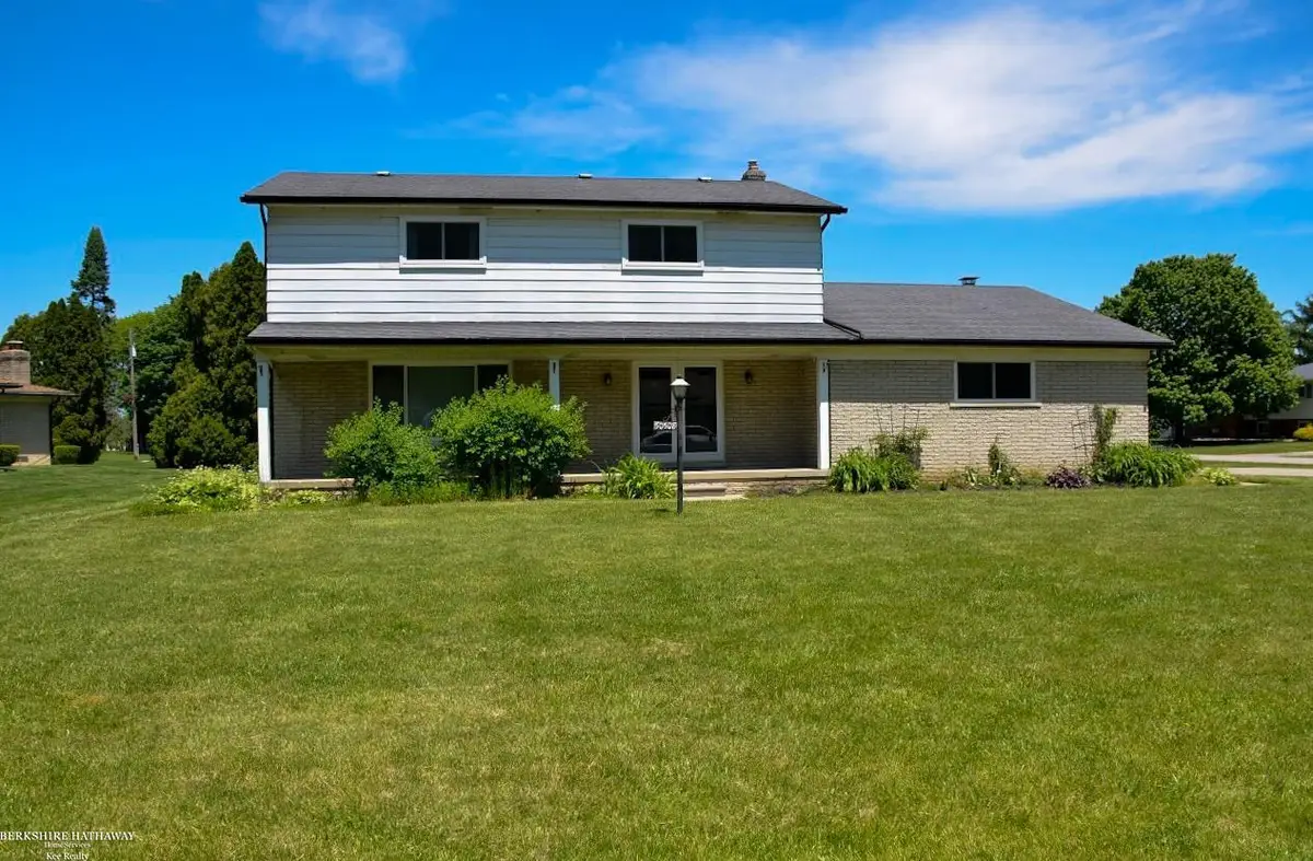 50508 W Shamrock ST, Chesterfield, MI 48047 - #1