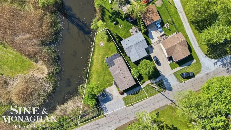2122 Michigan ST, Algonac, MI 48001 - #2