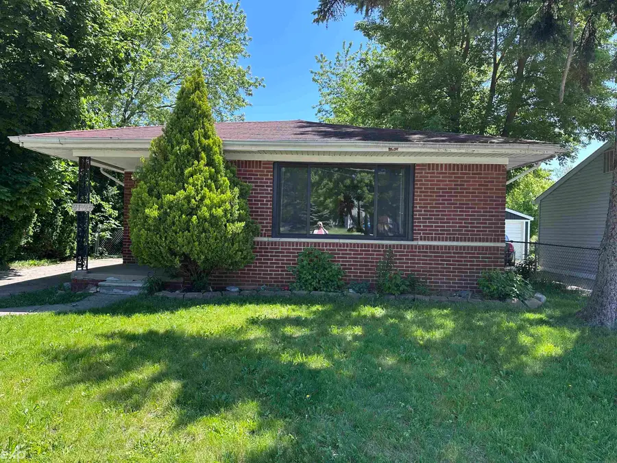 21746 Wellington AVE, Warren, MI 48089 - #2