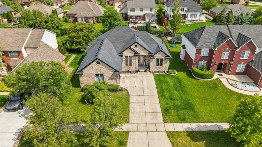 20351 Bannister DR, Macomb, MI 48044 - #3
