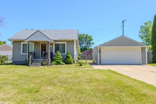 22488 Piper AVE, Eastpointe, MI 48021
