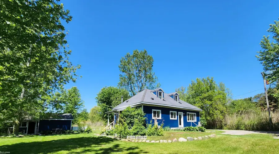 5045 Parker RD, Fort Gratiot, MI 48059 - #3
