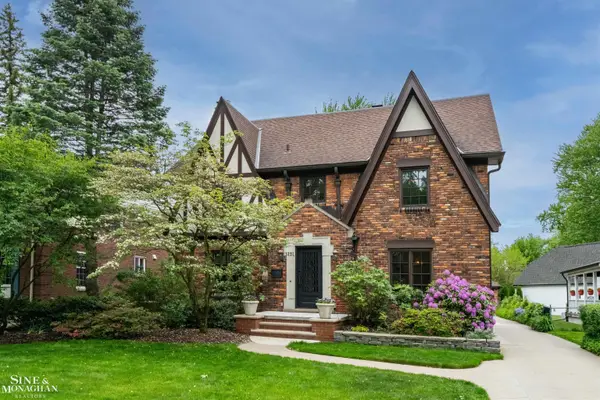 1251 Yorkshire, GrossePointePark, MI 48230